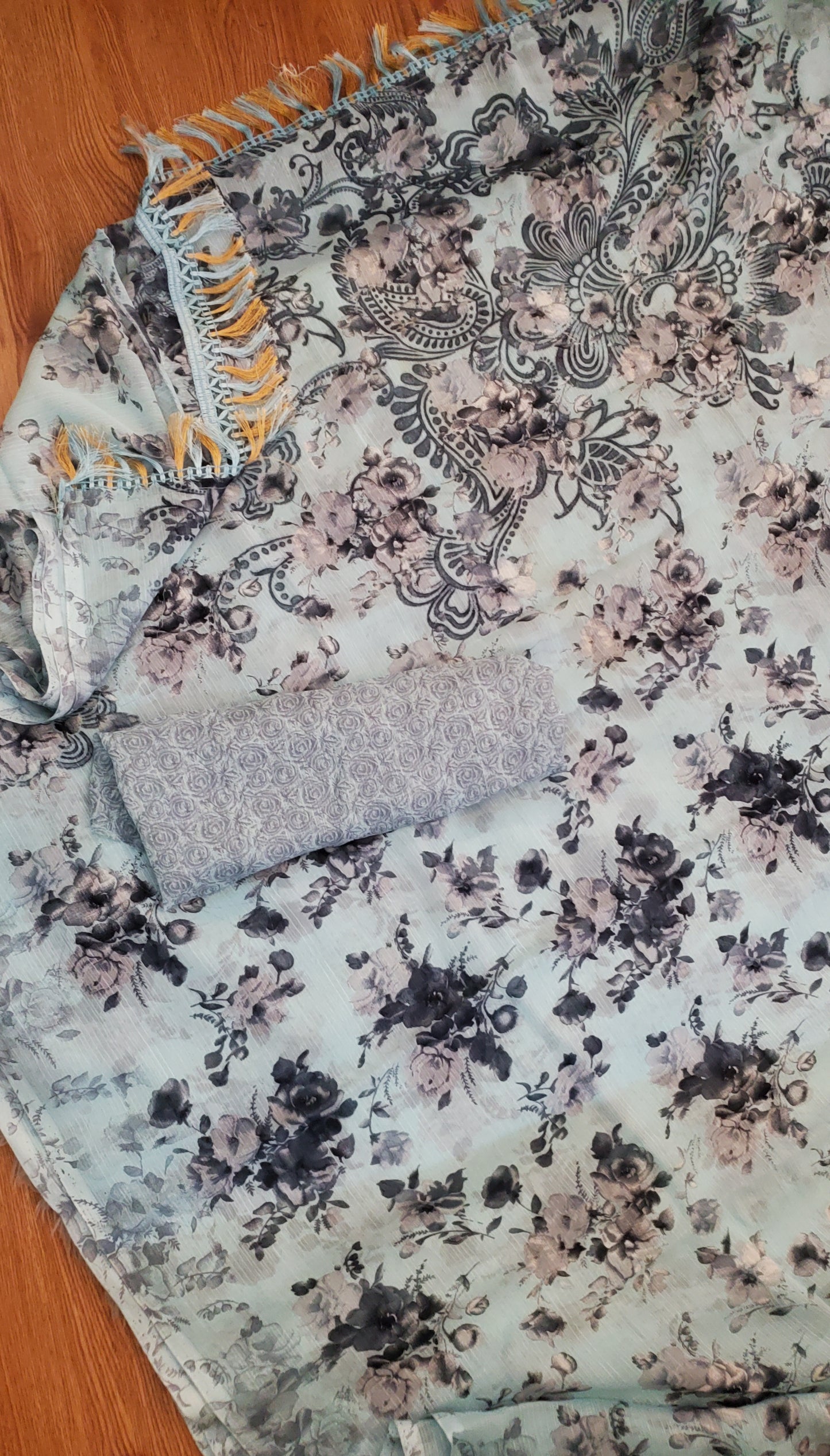 White Flowery Pattern Georgette Saree