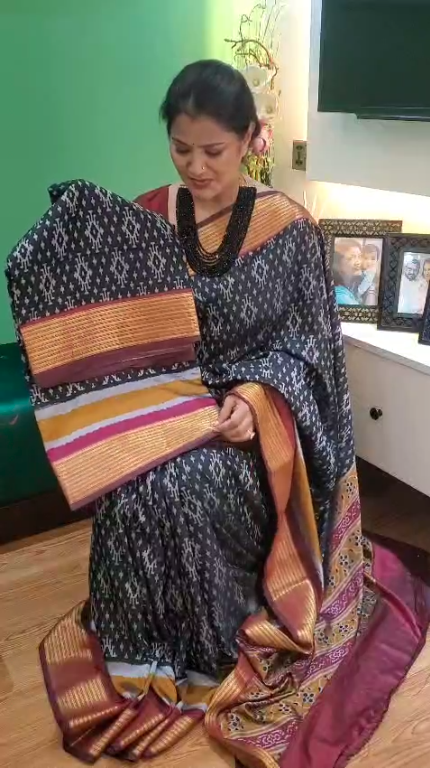 Black Kotki Silk Saree With Maroon Par