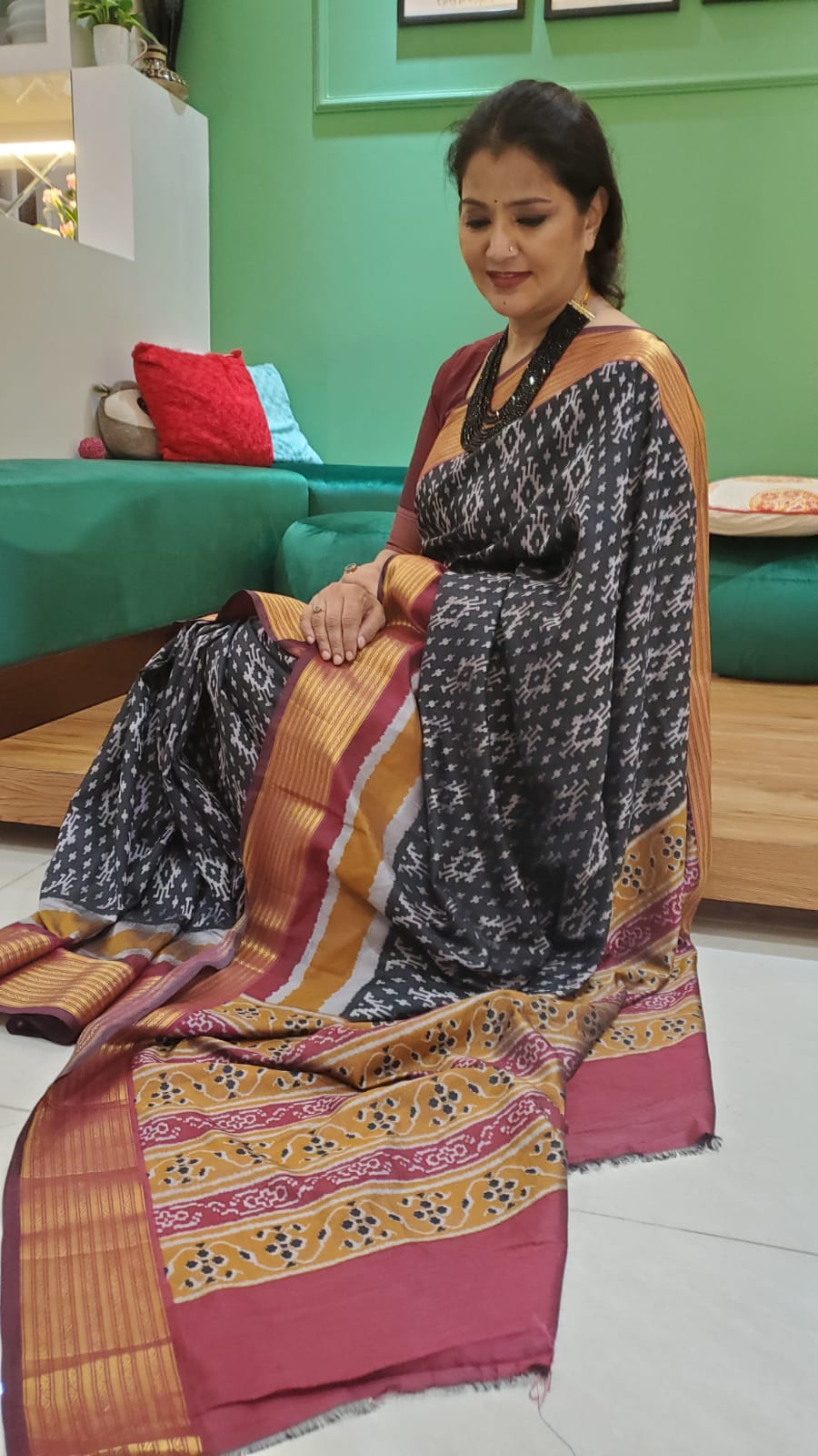 Black Kotki Silk Saree With Maroon Par