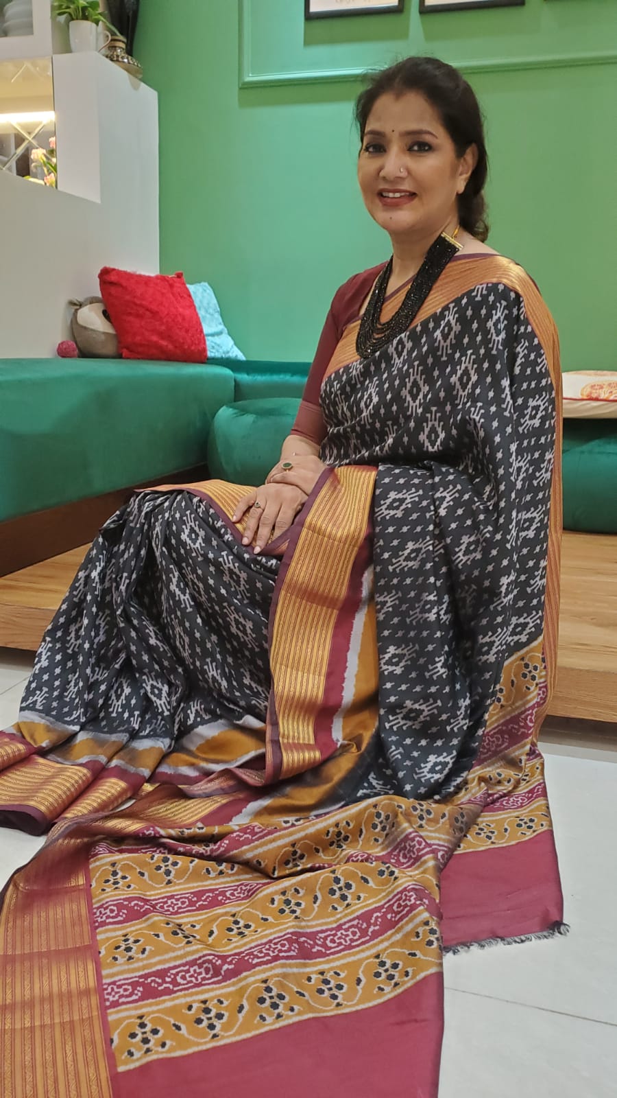 Black Kotki Silk Saree With Maroon Par
